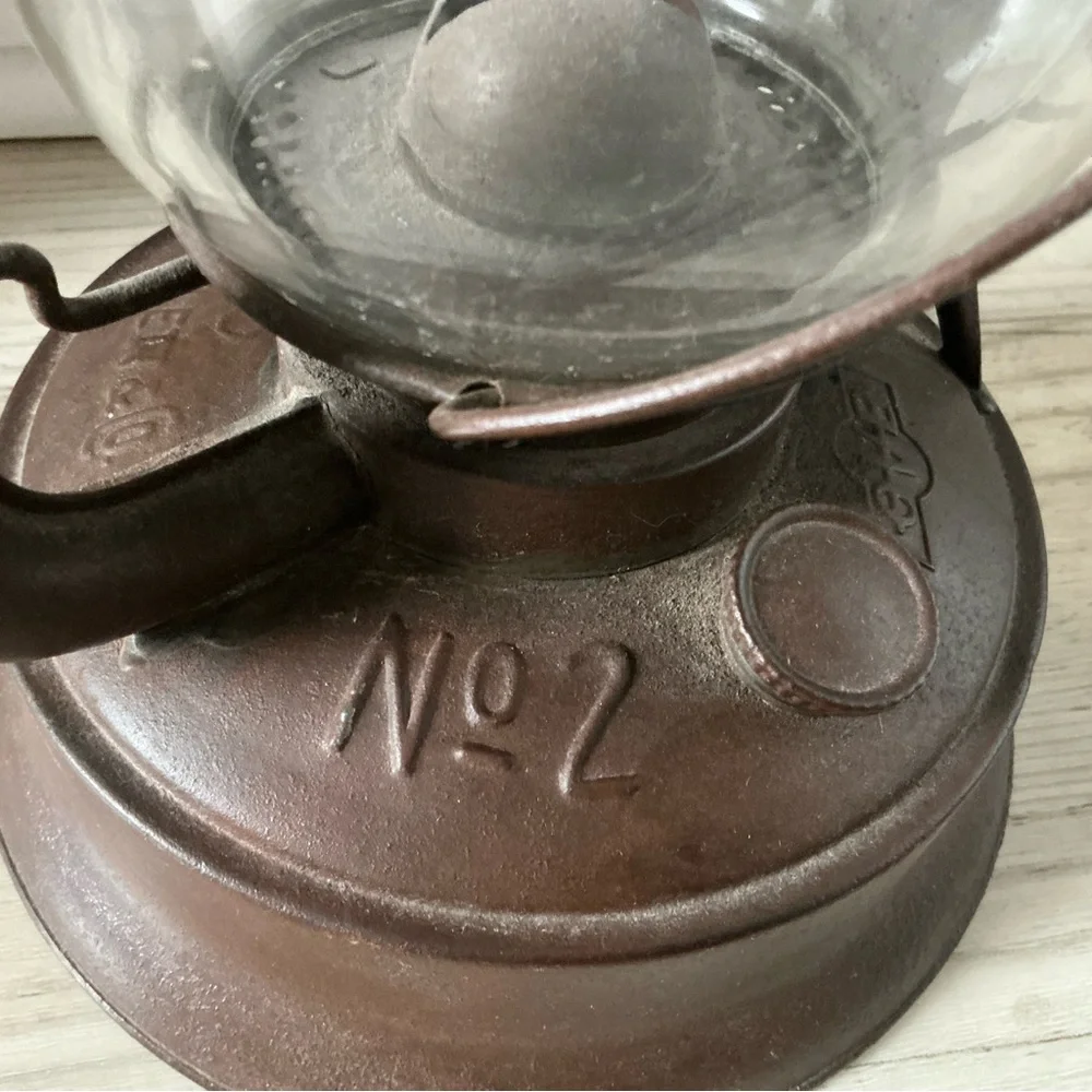Vintage Dietz No.2 D-lite New York USA original globe kerosene oil lamp lantern